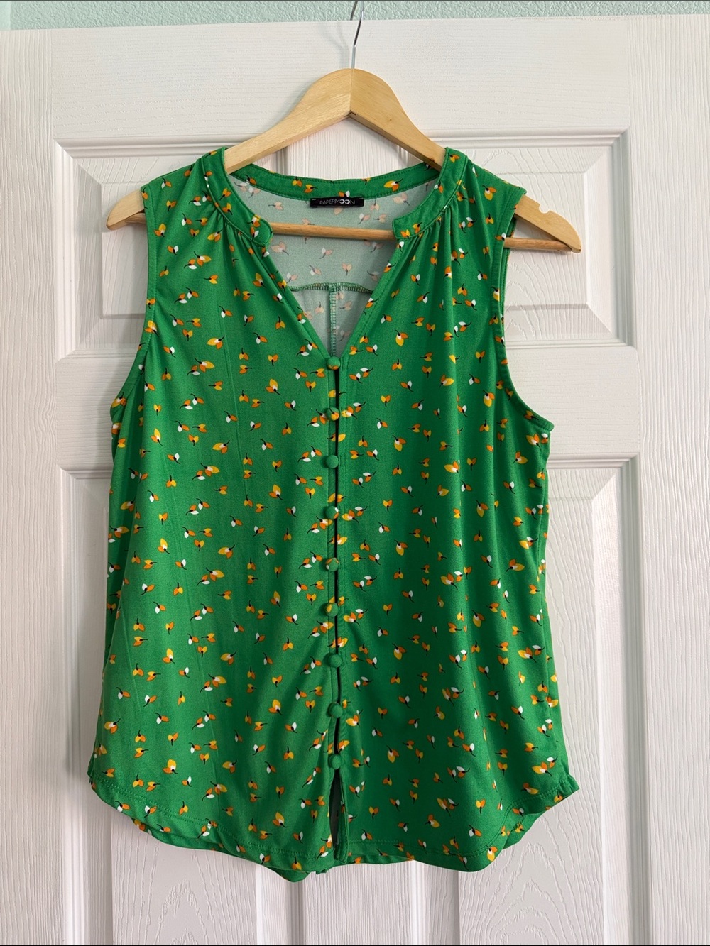Papermoon Green Sleeveless V-Neck Button-Front Blouse with Yellow Floral Print